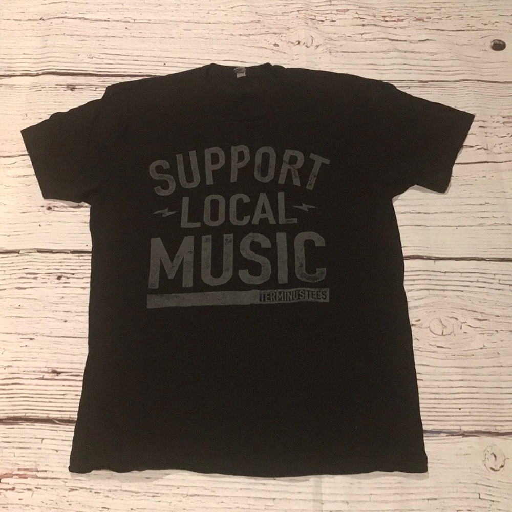 Cool Tshirt EUC